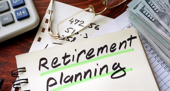 New Retirement Age Laws for 2025: How Much Longer Will You Have to Work? 2 Retirement Age Has Shifted